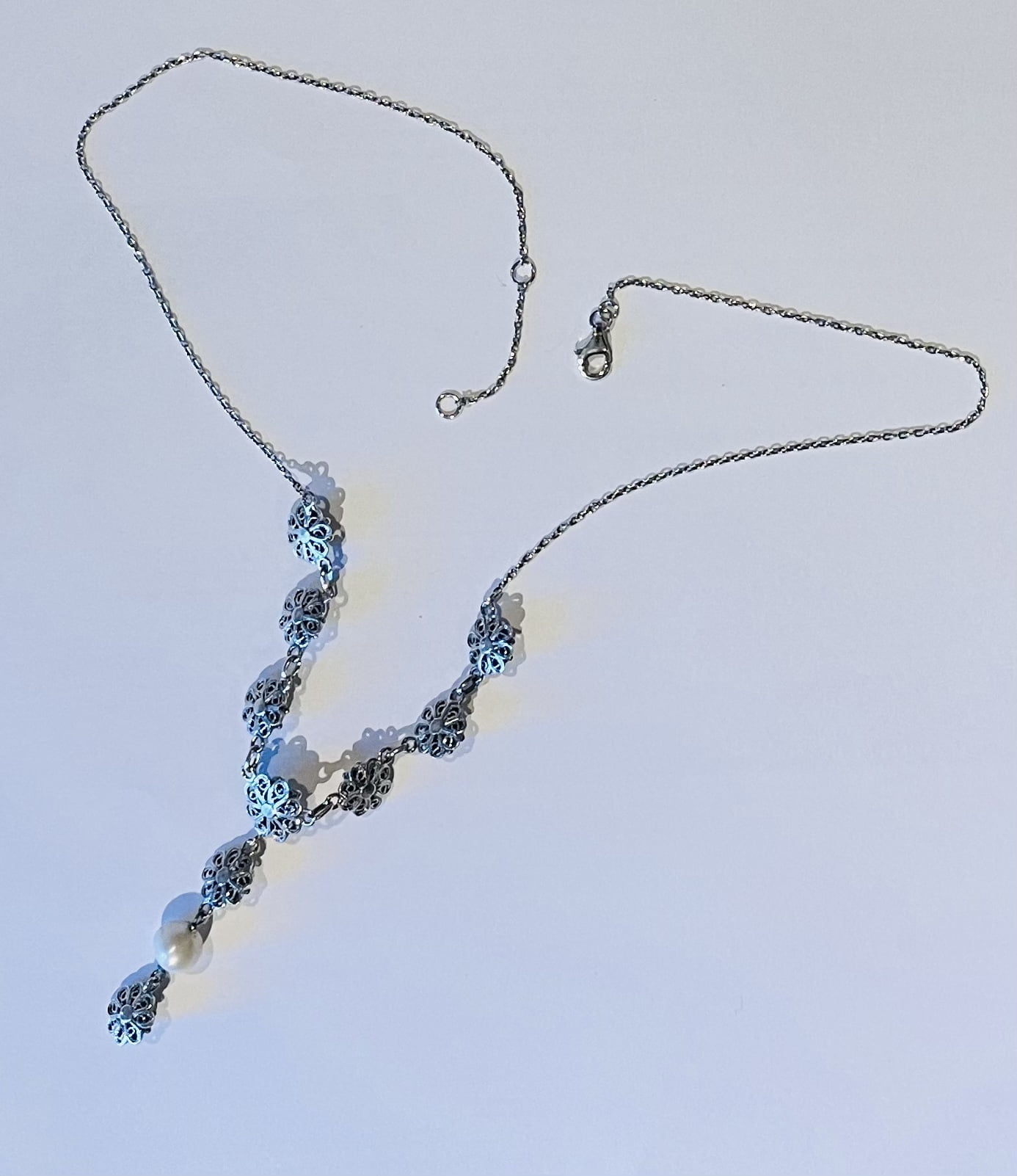 Zilveren Y-Collier met 1 Zeeuwse Knoop van 10mm, 8 van 8mm en een Parel - Afbeelding 5